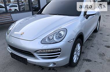 Позашляховик / Кросовер Porsche Cayenne 2013 в 