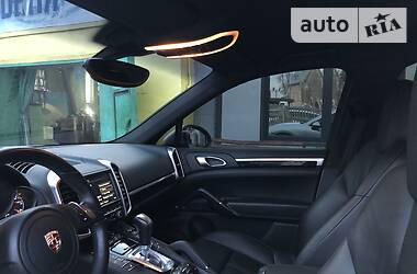 Позашляховик / Кросовер Porsche Cayenne 2013 в 