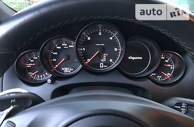 Позашляховик / Кросовер Porsche Cayenne 2013 в 