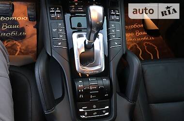 Позашляховик / Кросовер Porsche Cayenne 2013 в 
