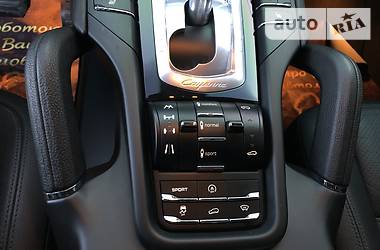 Позашляховик / Кросовер Porsche Cayenne 2013 в 