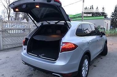 Позашляховик / Кросовер Porsche Cayenne 2013 в 