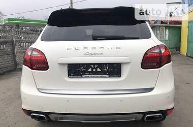 Внедорожник / Кроссовер Porsche Cayenne 2011 в Тернополе