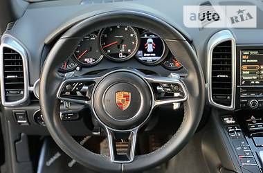 Внедорожник / Кроссовер Porsche Cayenne 2015 в 