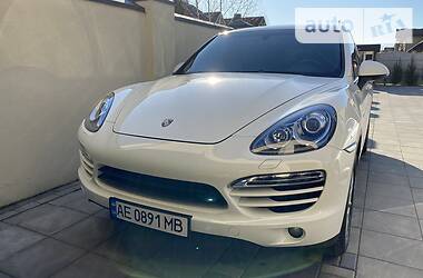 Позашляховик / Кросовер Porsche Cayenne 2011 в 