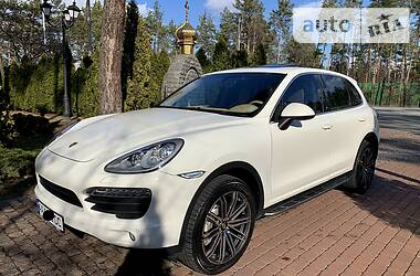 Позашляховик / Кросовер Porsche Cayenne 2012 в 