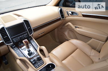 Позашляховик / Кросовер Porsche Cayenne 2011 в 