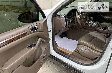 Позашляховик / Кросовер Porsche Cayenne 2012 в 