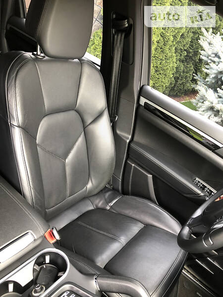 Позашляховик / Кросовер Porsche Cayenne 2012 в Кропивницькому