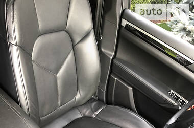 Внедорожник / Кроссовер Porsche Cayenne 2012 в 