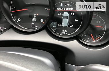 Внедорожник / Кроссовер Porsche Cayenne 2012 в 