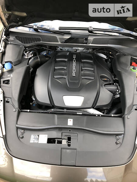 Позашляховик / Кросовер Porsche Cayenne 2012 в Кропивницькому