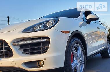 Внедорожник / Кроссовер Porsche Cayenne 2011 в Одессе