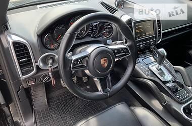 Внедорожник / Кроссовер Porsche Cayenne 2015 в Коломые