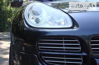Внедорожник / Кроссовер Porsche Cayenne 2005 в 