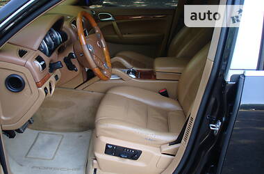 Внедорожник / Кроссовер Porsche Cayenne 2005 в 