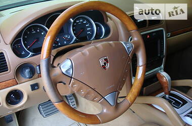 Внедорожник / Кроссовер Porsche Cayenne 2005 в 