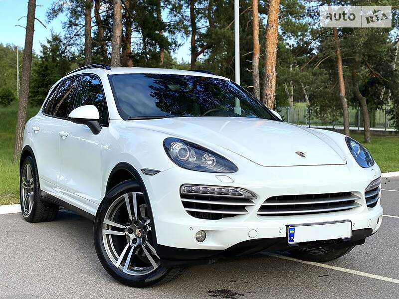 Позашляховик / Кросовер Porsche Cayenne 2014 в Києві