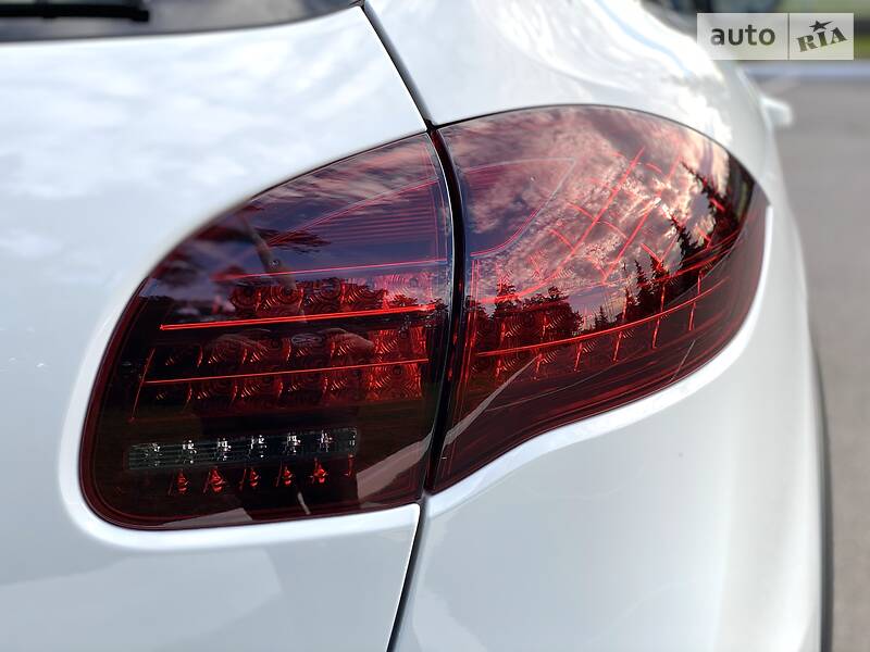 Позашляховик / Кросовер Porsche Cayenne 2014 в Києві