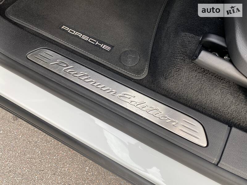 Позашляховик / Кросовер Porsche Cayenne 2014 в Києві