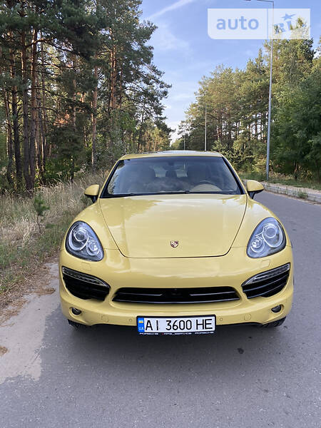 Позашляховик / Кросовер Porsche Cayenne 2010 в Києві