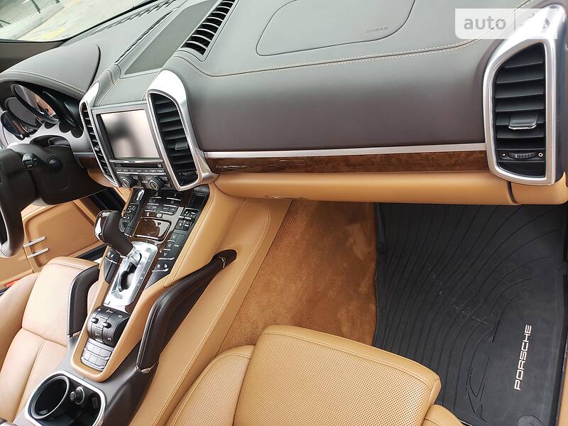 Позашляховик / Кросовер Porsche Cayenne 2013 в Києві фото 39 Позашляховик / Кросовер Porsche Cayenne 2013 в Києві