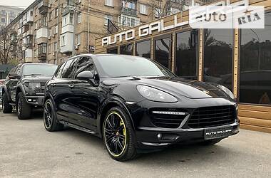 Внедорожник / Кроссовер Porsche Cayenne 2013 в Киеве