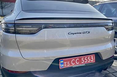 Внедорожник / Кроссовер Porsche Cayenne 2021 в 
