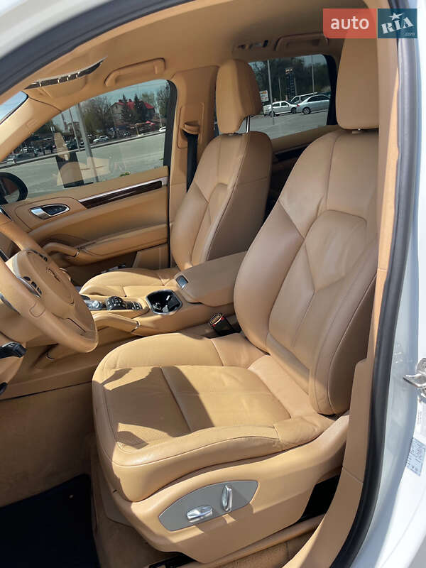 Внедорожник / Кроссовер Porsche Cayenne 2012 в Виннице