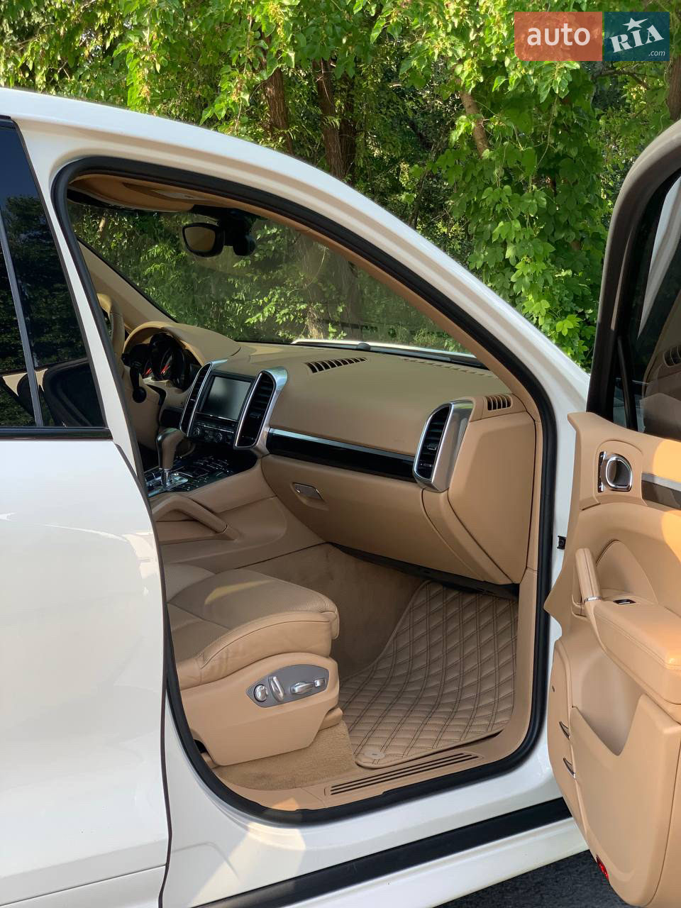 2011 Porsche Cayenne - мініатюра 20