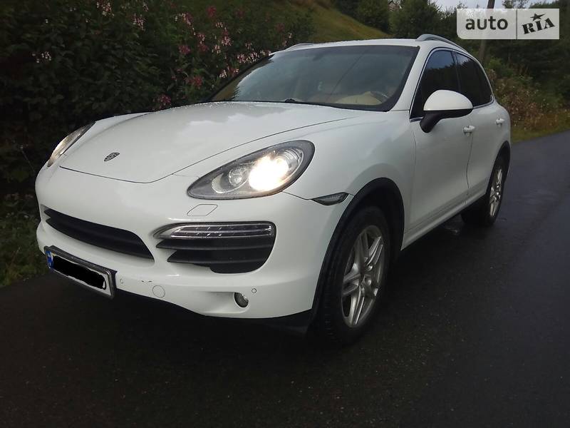 Позашляховик / Кросовер Porsche Cayenne 2013 в 