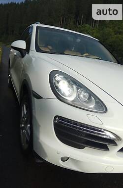 Позашляховик / Кросовер Porsche Cayenne 2013 в 