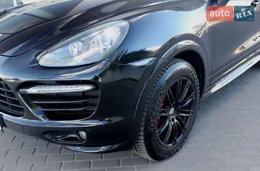 Внедорожник / Кроссовер Porsche Cayenne 2013 в Киеве