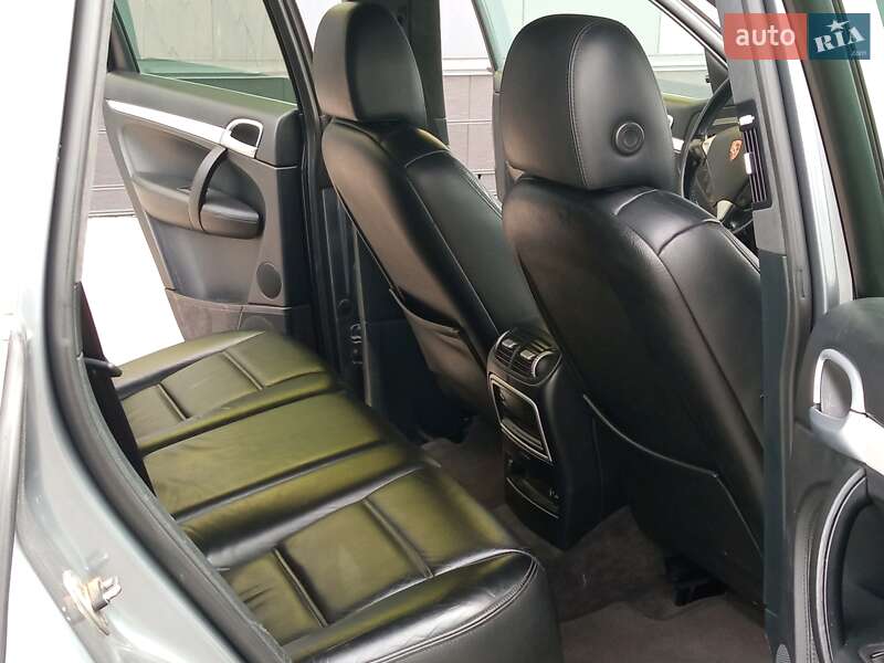 Позашляховик / Кросовер Porsche Cayenne 2003 в Києві