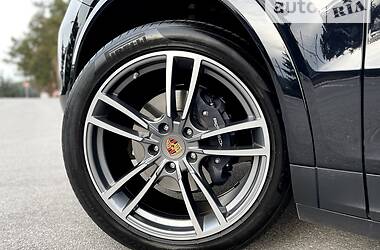 Внедорожник / Кроссовер Porsche Cayenne 2020 в 