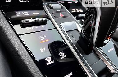 Внедорожник / Кроссовер Porsche Cayenne 2020 в 