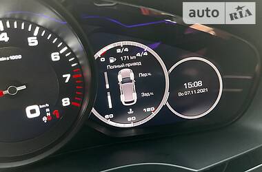 Внедорожник / Кроссовер Porsche Cayenne 2020 в 