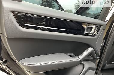 Внедорожник / Кроссовер Porsche Cayenne 2020 в 