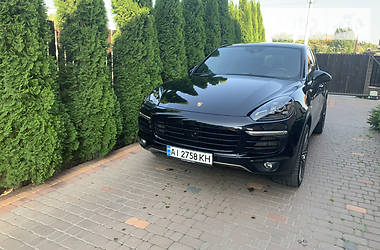 Позашляховик / Кросовер Porsche Cayenne 2014 в Києві