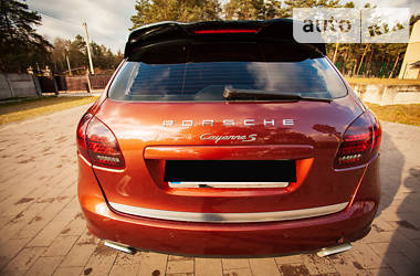 Внедорожник / Кроссовер Porsche Cayenne 2012 в Львове