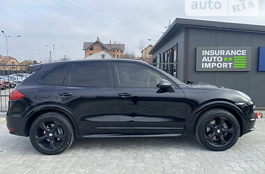 Внедорожник / Кроссовер Porsche Cayenne 2012 в 