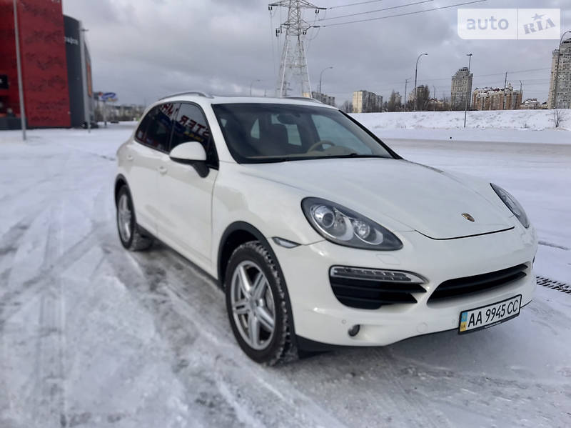 Позашляховик / Кросовер Porsche Cayenne 2012 в Києві