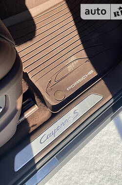 Позашляховик / Кросовер Porsche Cayenne 2019 в Запоріжжі