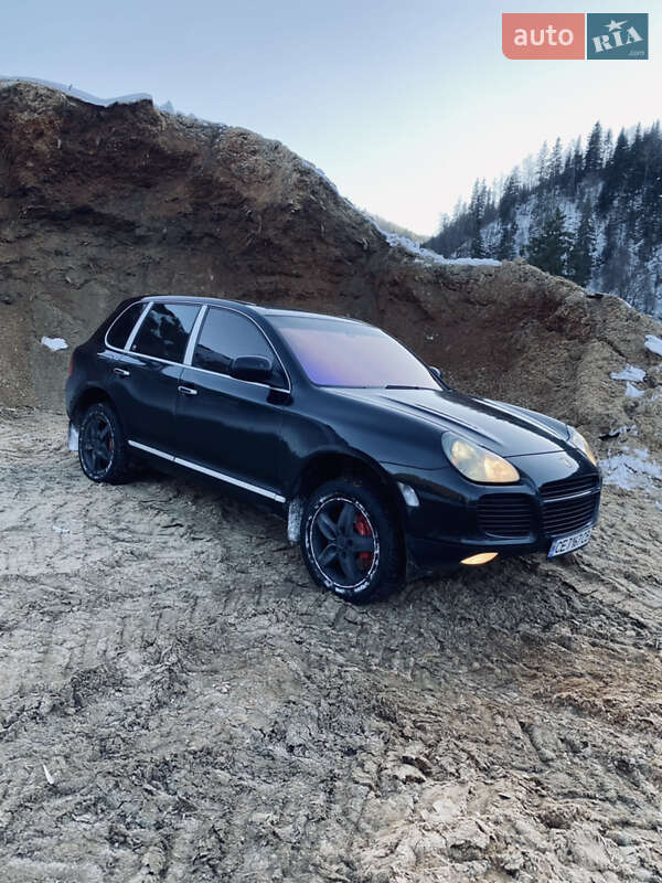 Внедорожник / Кроссовер Porsche Cayenne 2004 в Черновцах