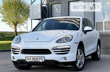 Внедорожник / Кроссовер Porsche Cayenne 2012 в Киеве