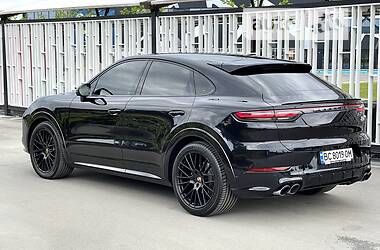 Внедорожник / Кроссовер Porsche Cayenne 2019 в 