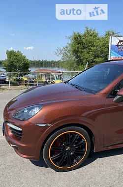 Внедорожник / Кроссовер Porsche Cayenne 2012 в Киеве