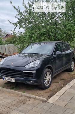 Позашляховик / Кросовер Porsche Cayenne 2015 в Золочеві