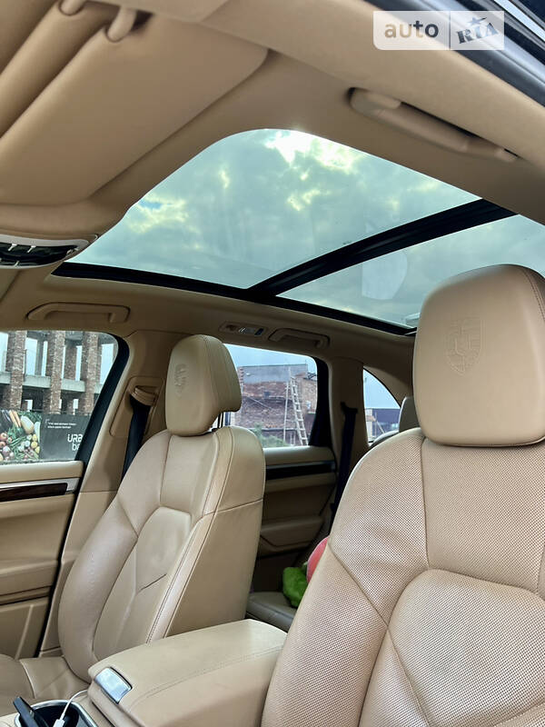 Внедорожник / Кроссовер Porsche Cayenne 2013 в Хмельницком