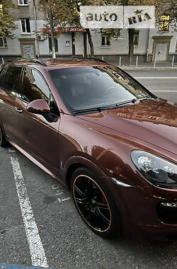 Внедорожник / Кроссовер Porsche Cayenne 2012 в Киеве